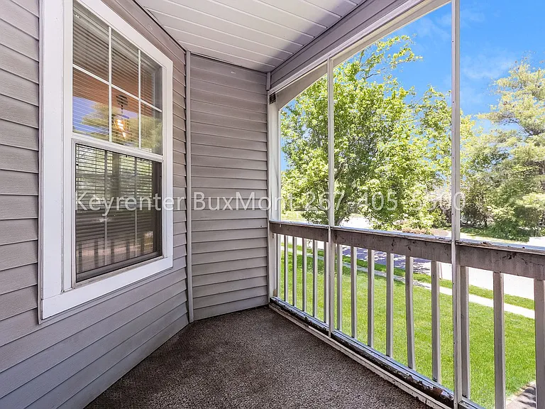 601B Rose Hollow Dr #B — Photo 11