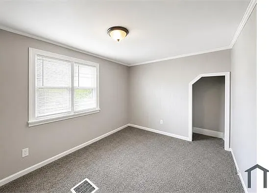 10825 Bryant Ave #2 — Photo 8