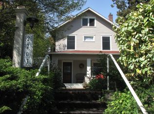 2203 41st Ave SW, Seattle, WA 98116