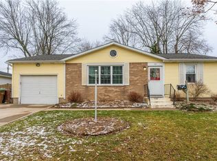 33 Lois Dr, Cheektowaga, NY 14227