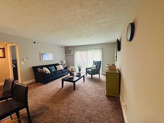 3rd image of 358 Hampshire Dr #Bha-37005