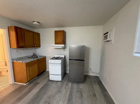 1013 Main St #18, Longmont, CO 80501