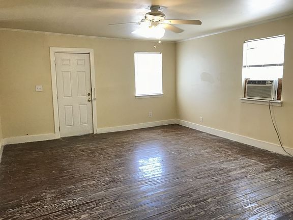 2nd image of 410 E Locust St APT 2