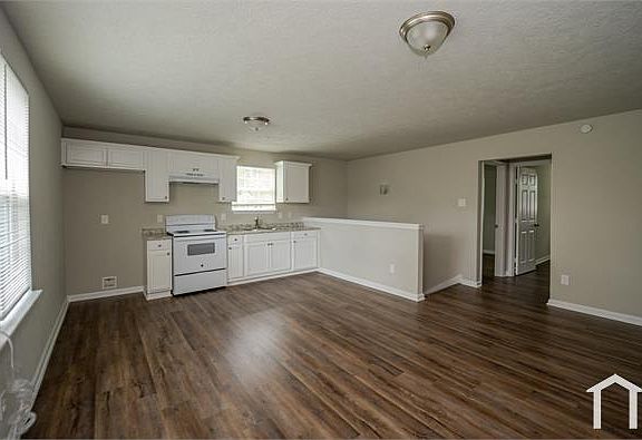 4th image of 1435 Magnolia St #C