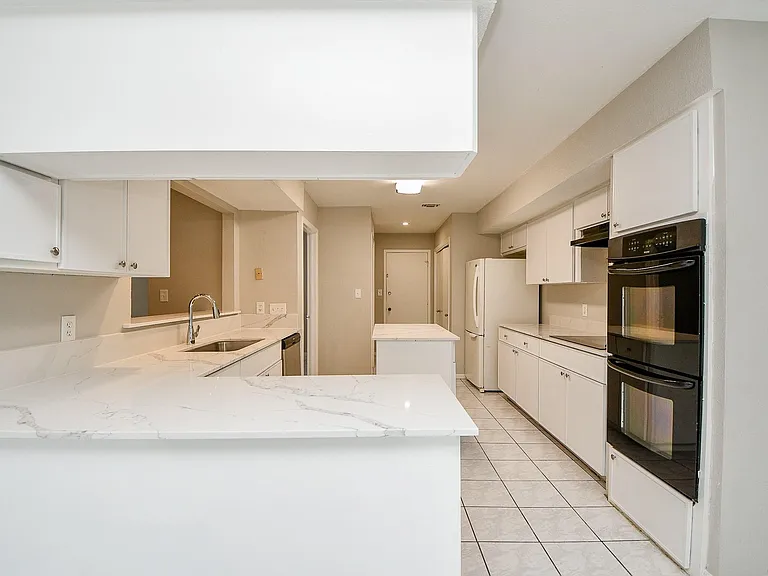 11411 Pepperdine Ln — Photo 14