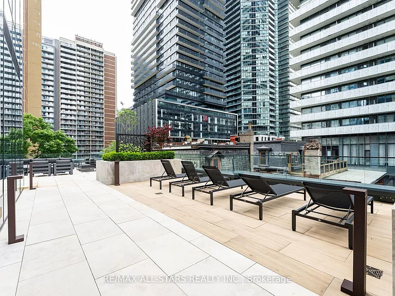 634 Church St #4006 — Photo 30