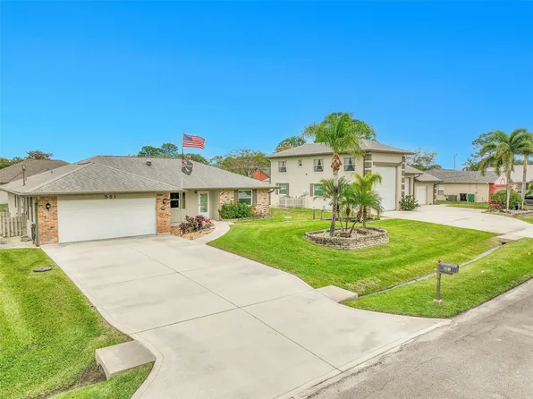 581 NW Colonial Street, Port St Lucie, FL 34983