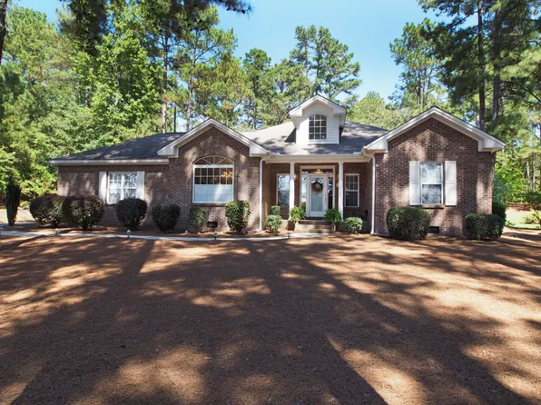 108 Glen Cove Ln, West End, NC 27376