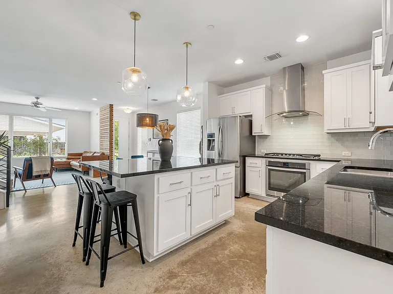 1128 Gunter St #F — Photo 12