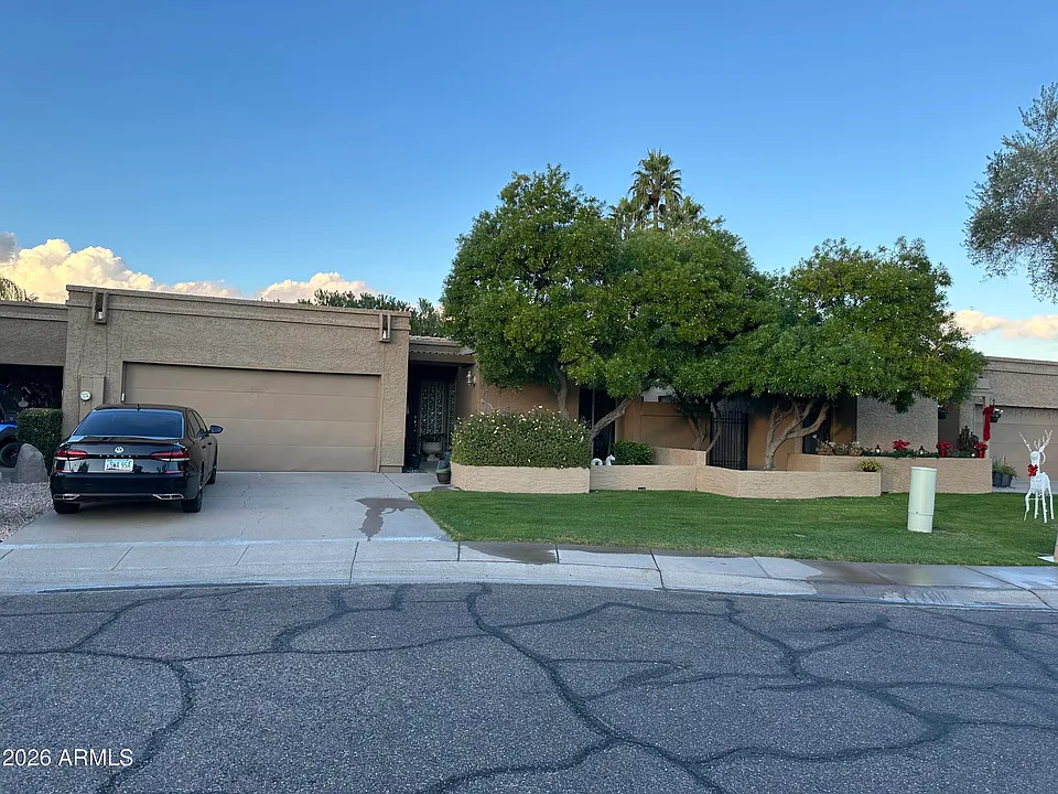 7908 E Solano Dr