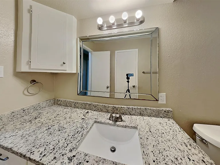 3202 Vandyke Dr — Photo 16