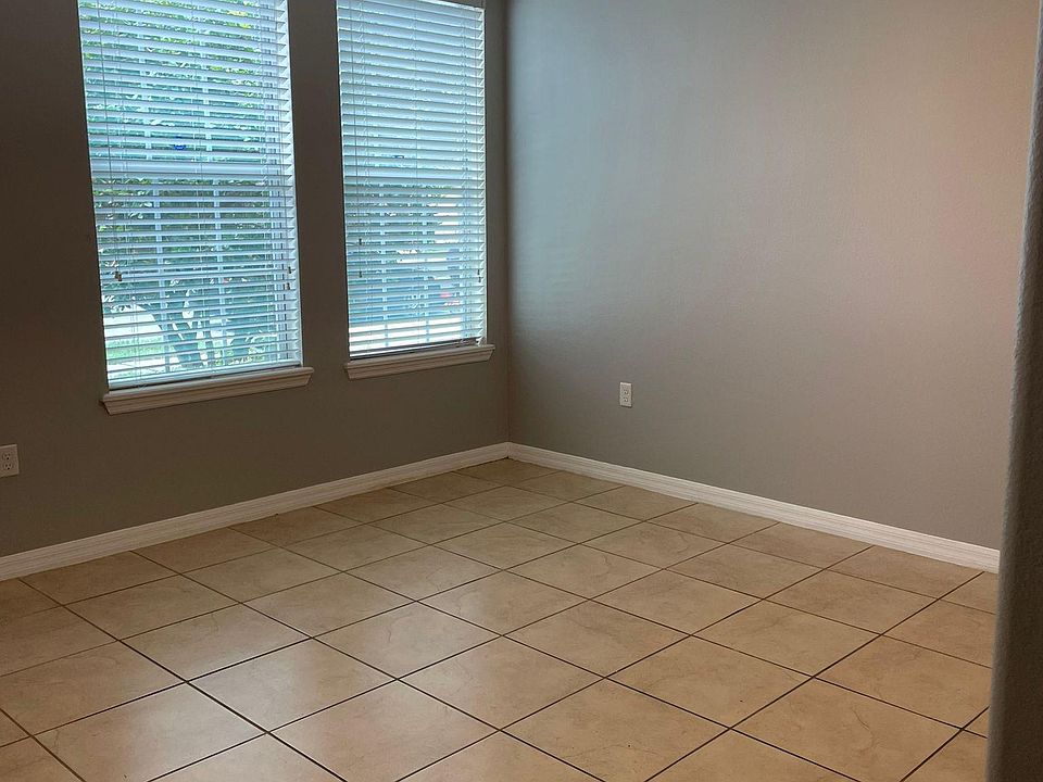 1st image of 7533 Azalea Cove Cir