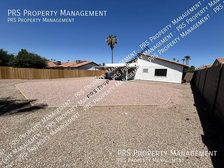2207 W Monroe St — Photo 39