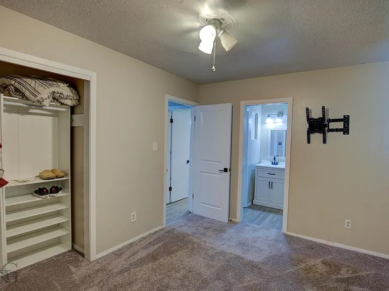 1710 Ray Ave — Photo 21