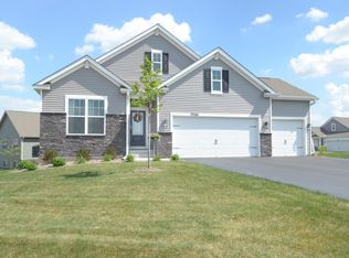 19266 Hunters Pl, Rogers, MN 55374