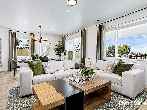 7th image of this home