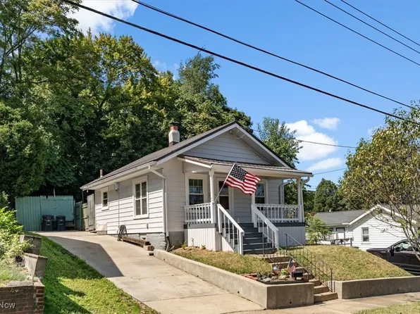 1260 Lexington Ave, Akron, OH 44310