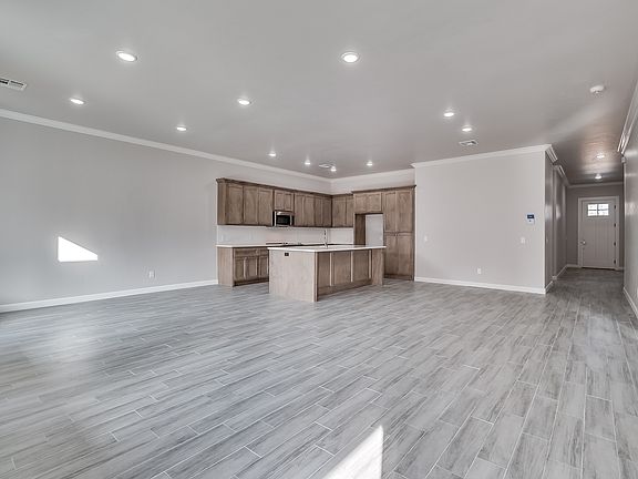 5. Kitchen dining and entry view