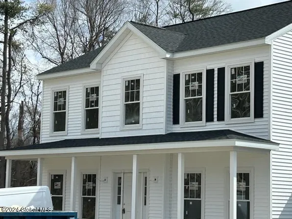 11 Strawberry Fields Drive, Castleton, NY 12033