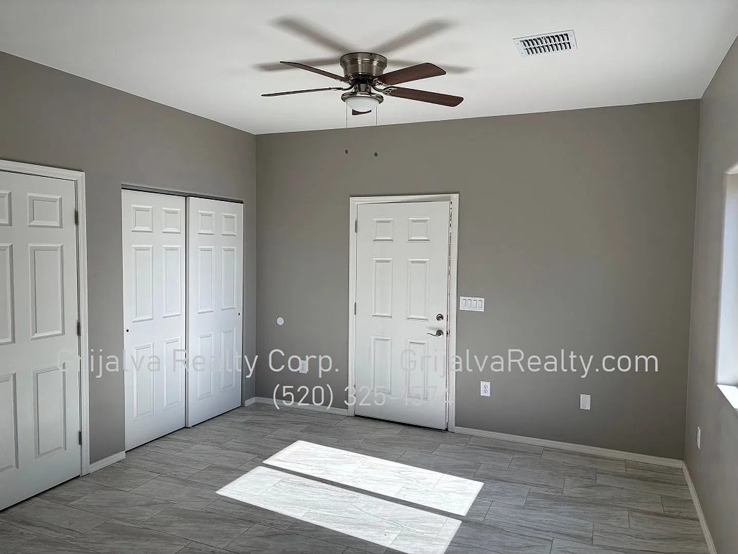 2750 La Verne — Photo 4