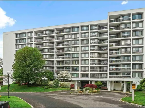 100 High Point Drive #501, Hartsdale, NY 10530