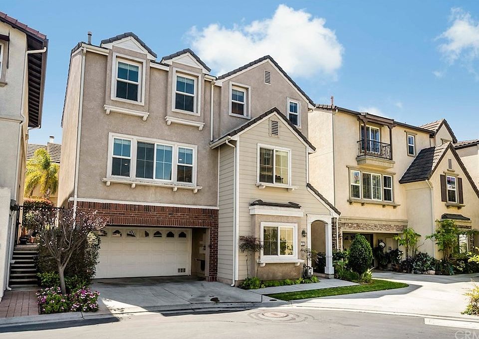 1st image of 2889 Plaza Del Amo Unit 121