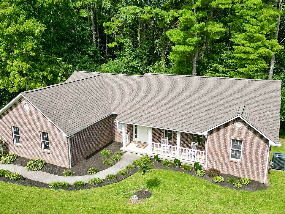 1st image of 221 Bramblewood Dr