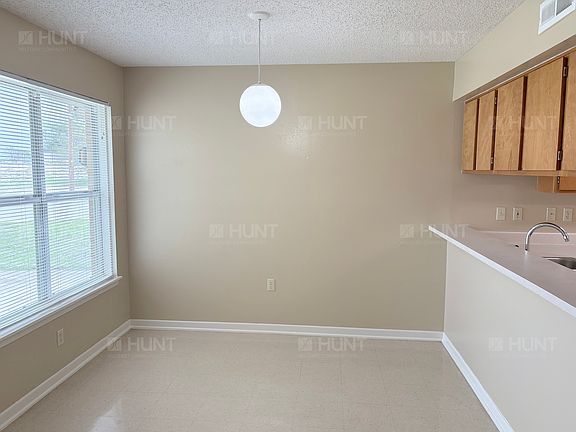 5th image of 8059A Edwards St