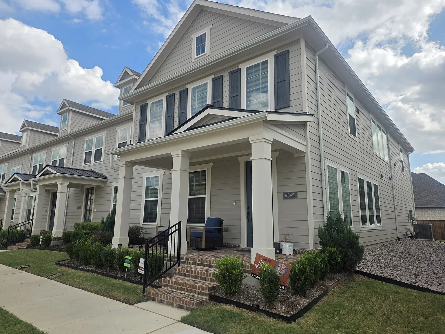 3 bed, 2262 sqft, $3,175 — Photo 1