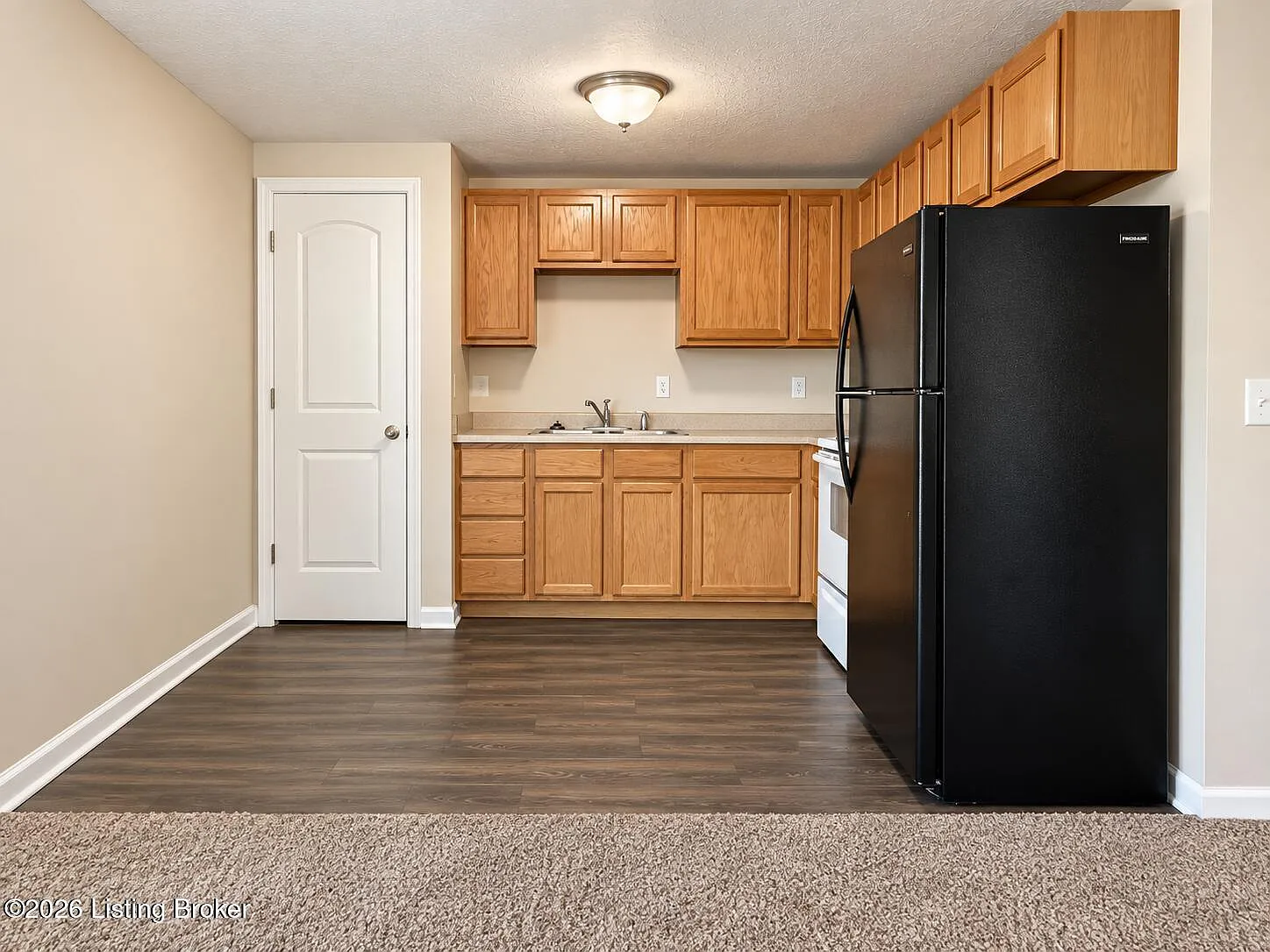 2 bed, 1.0 bath, 750 sqft, $1,050 — Photo 4