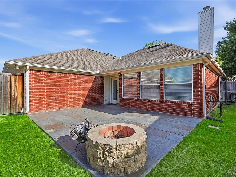 5625 Overland Dr — Photo 30
