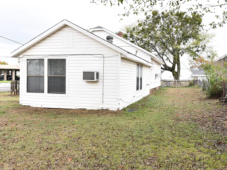 302 E Aquarium Pl — Photo 25