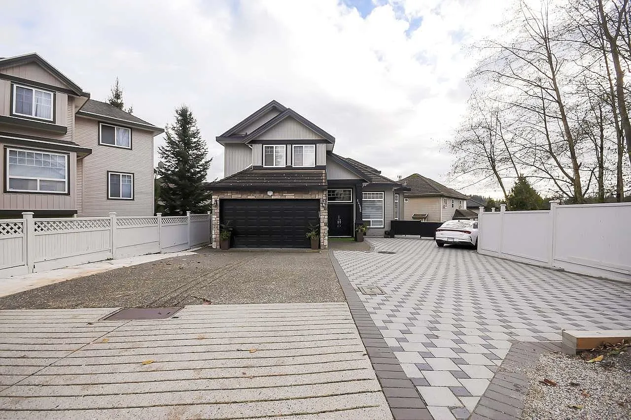 14496 67b Ave photo 1