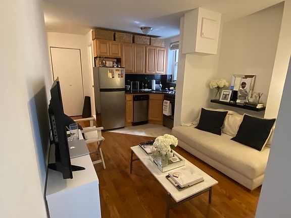 2nd image of 64 Thompson St APT 20