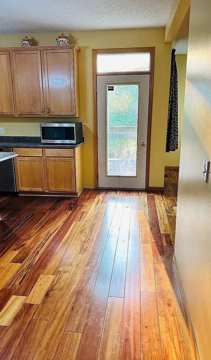 4 bed, 3.5 bath, 2335 sqft, $2,875 — Photo 2