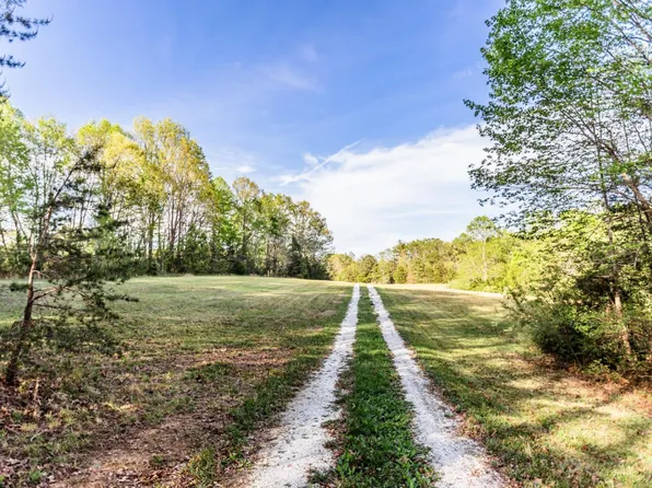 278 Salt Lick Ln, Appomattox, VA 24522