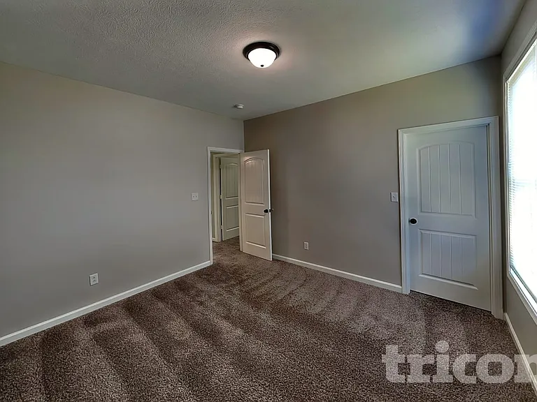 303 Gale Ct — Photo 11