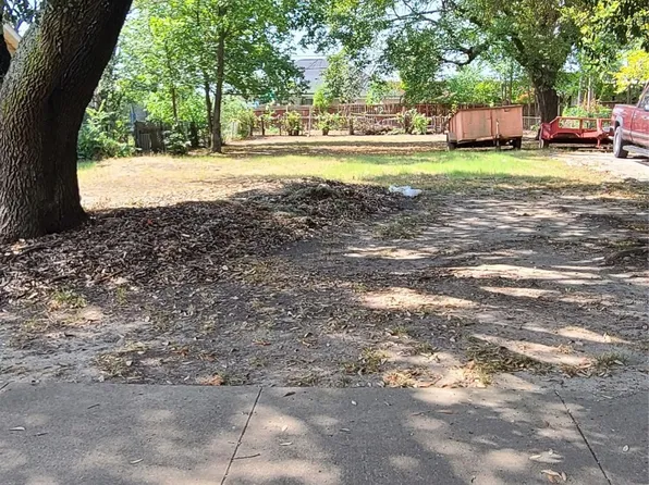 3507 Briscoe St, Greenville, TX 75401
