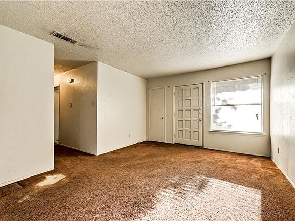 2nd image of 1130 Lonsdale Ave