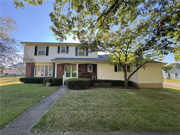 220 N Illinois St, Chrisman, IL 61924