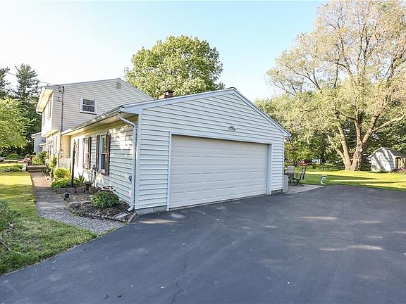 3rd image of 3562 Sunset Ln
