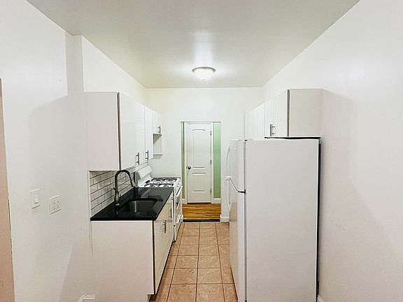 2nd image of 31-75 29th St #B3