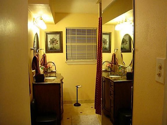 3rd image of 605 Hartin Cir