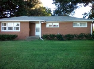 608 W Broadway, Trenton, IL