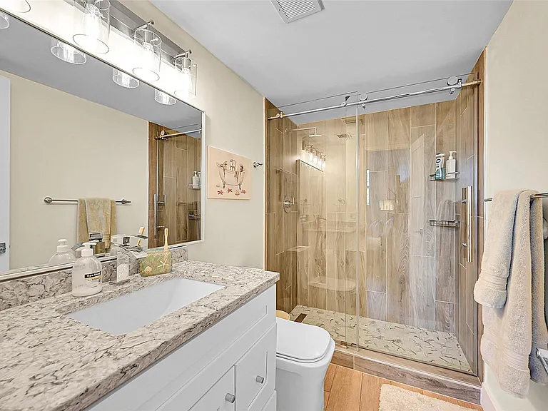 2731 NE 14th Street Cswy #421 — Photo 14