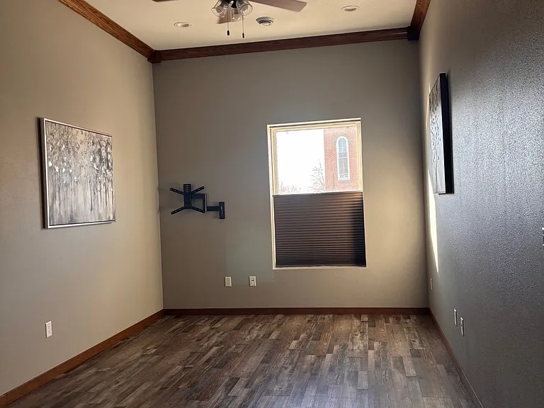 707 Main St #1 — Photo 8