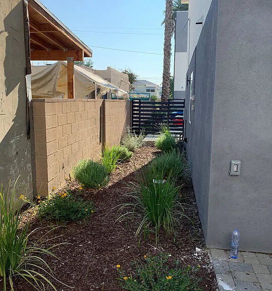 5733 1/2 Fulcher Ave — Photo 4