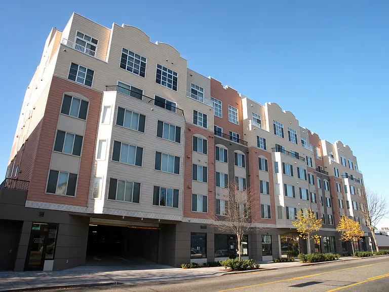 Soundview Apartments — Photo 11