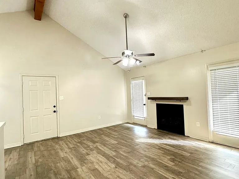 11011 Cal Rd #34 — Photo 12