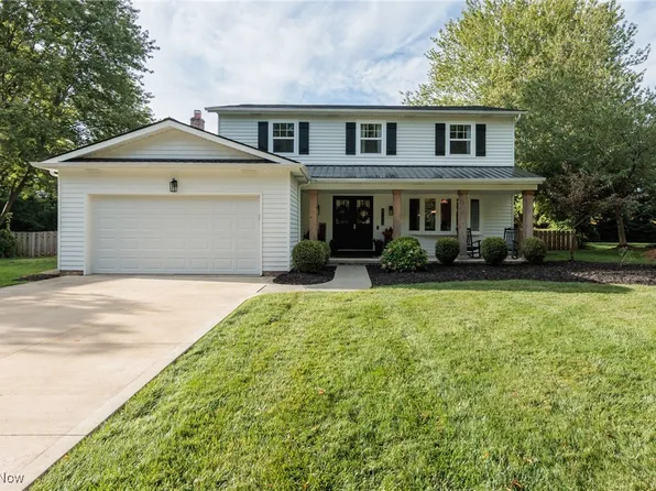 31415 Roberta Dr, Bay Village, OH 44140